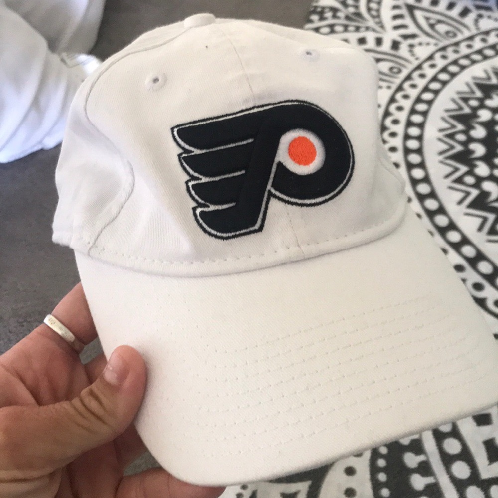 Women’s flyers hat